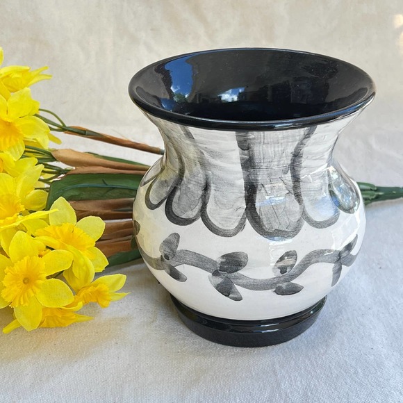 Black and White Pottery Vase with Daisies & Stripes - Picture 2 of 10